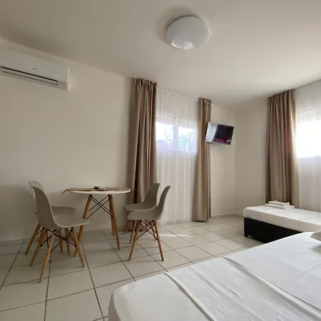 Apart Otel Sunny Potos