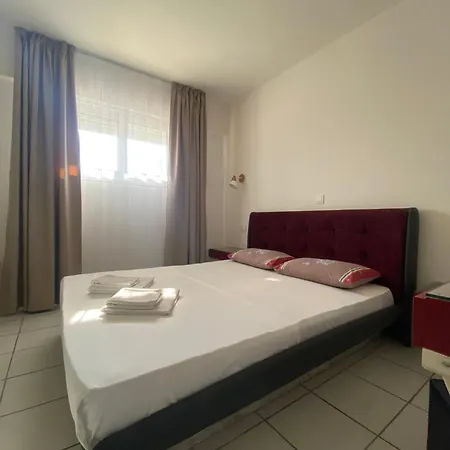Apart Otel Sunny Potos