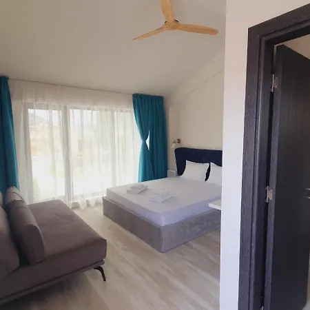 Sunny Lägenhetshotell 4*