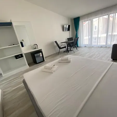 Lägenhetshotell Sunny 4*